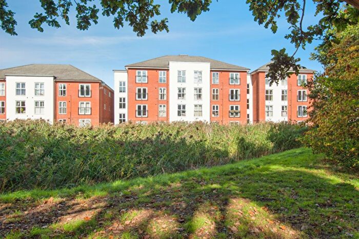 2 Bedroom Flat For Sale In Hill View Road, Malvern, WR14