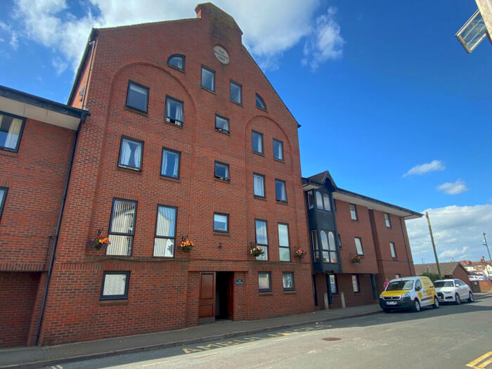 1 Bedroom Flat For Sale In The Maltings, Station Street, Tewkesbury, GL20