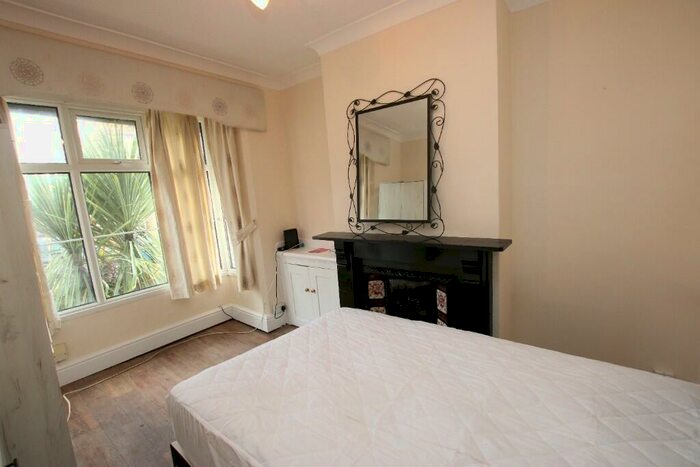 1 Bedroom House Of Multiple Occupation To Rent In Tresham Street, Kettering, Northamptonshire, NN16