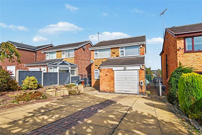 3 Bedroom Detached House For Sale In Harwill Approach, Churwell, Morley, Leeds, LS27