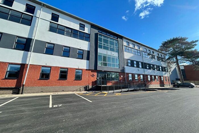 2 Bedroom Flat To Rent In Carnation Place, Chilwell, NG9