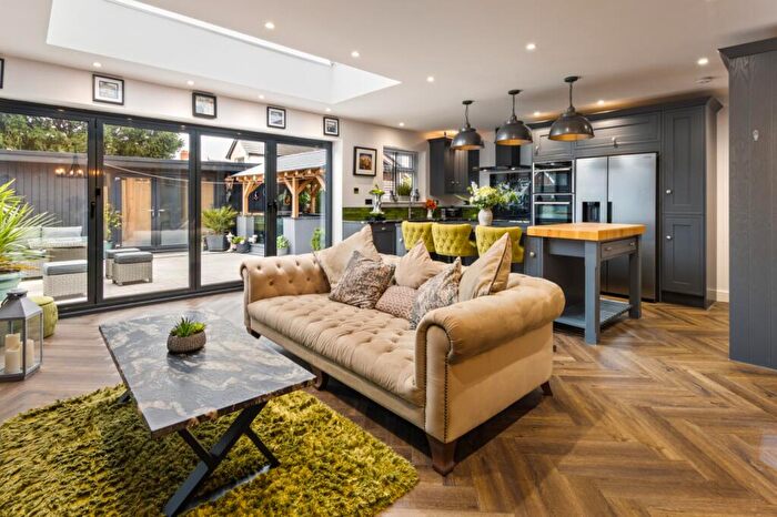 4 Bedroom Semi-Detached House For Sale In Rudham Avenue, Grimsby, DN32