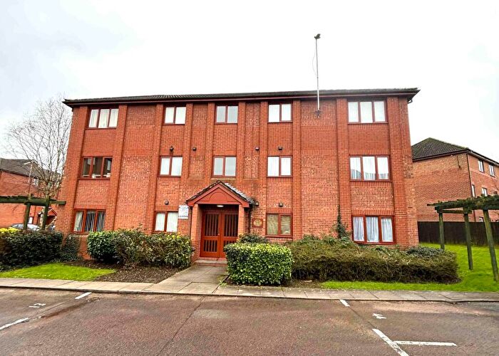 2 Bedroom Flat To Rent In Gillett Close, CV11