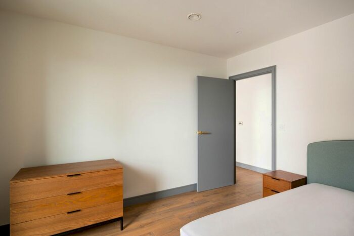 1 Bedroom Flat To Rent In Apartment, Gessner Apartments, Watermead Way, London, N17