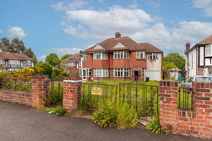 4 Bedroom Semi-detached House For Sale In Beverley Way, London, SW20