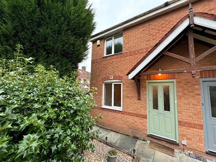 3 Bedroom Semi-Detached House To Rent In Harewood Close, Liverpool, Merseyside, L36