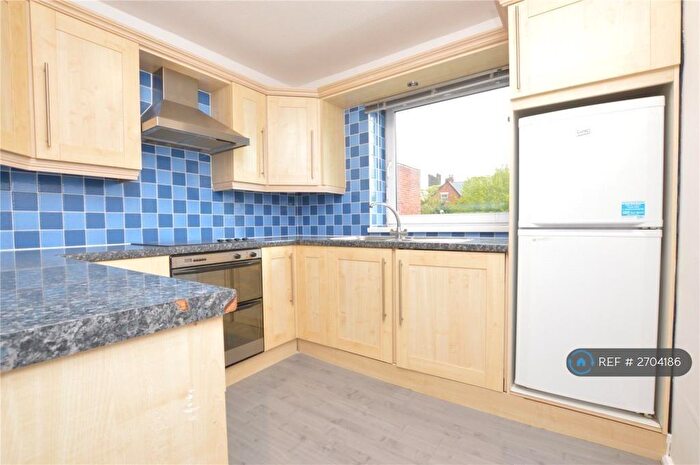 2 Bedroom Penthouse To Rent In Leeds, Roundhay, LS8