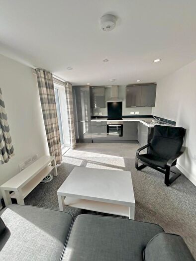 3 Bedroom Apartment To Rent In Richmond Road, Cardiff(City), CF24