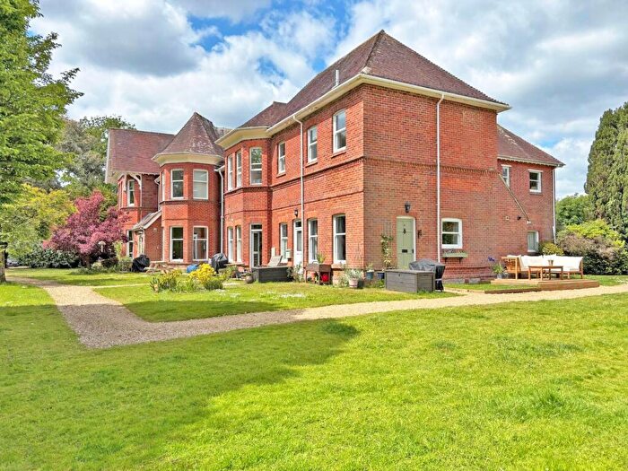 2 Bedroom Ground Maisonette For Sale In Knightwood Court, Rhinefield Road, Brockenhurst, SO42