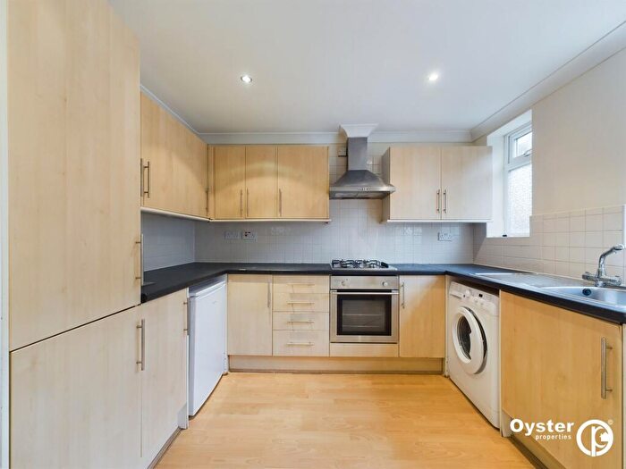 2 Bedroom Flat To Rent In Church Street, Enfield, EN2