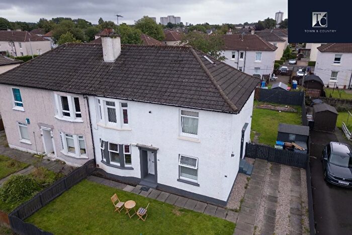 2 Bedroom Flat For Sale In Carlibar Avenue, Knightswood, Glasgow, G13