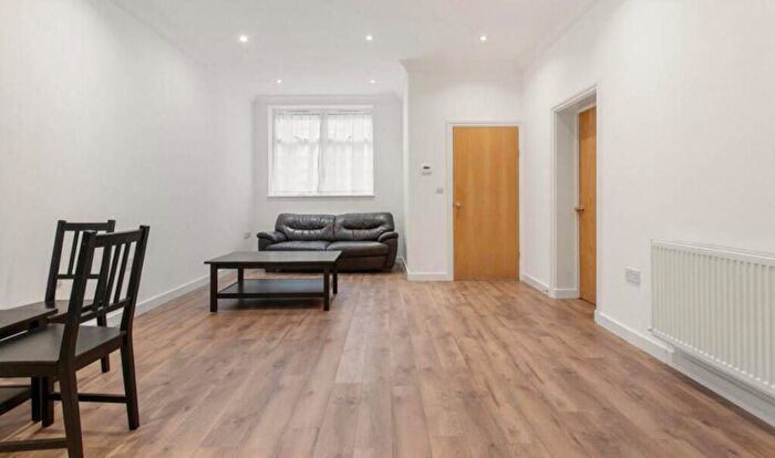 2 Bedroom Flat To Rent In Canfield Place, South Hampstead, NW6