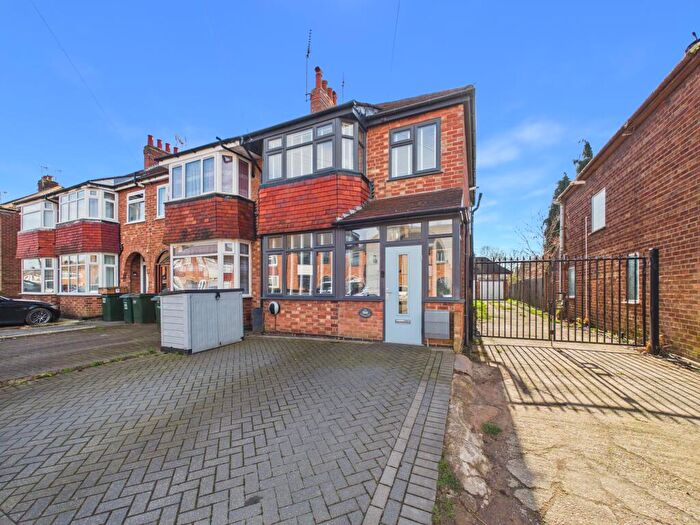 3 Bedroom End Of Terrace House For Sale In Sunnyside Close, Coventry, West Midlands, CV5