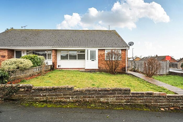 3 Bedroom Bungalow To Rent In Windrush Road, Swindon, SN25