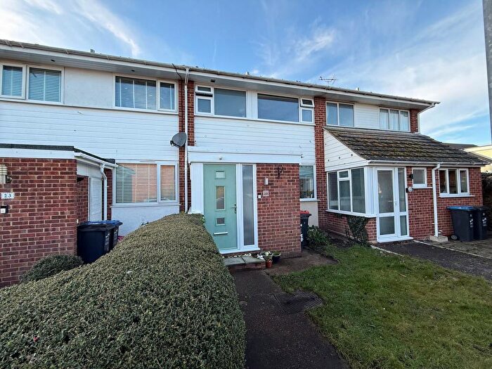 2 Bedroom Terraced House For Sale In Magdalen Court, Broadstairs, CT10