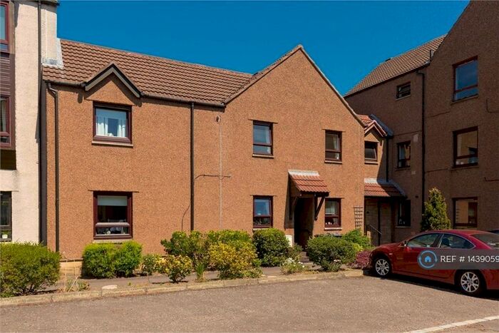 2 Bedroom Flat To Rent In Corstorphine, Edinburgh, EH12