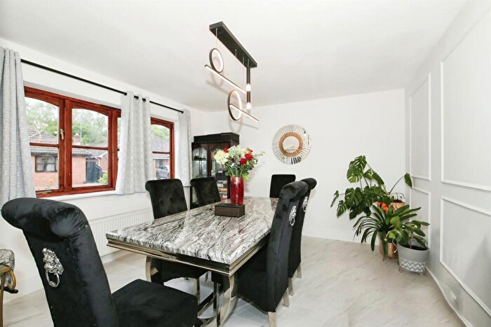 4 Bedroom Detached House For Sale In Riverside Mead, Peterborough, PE2