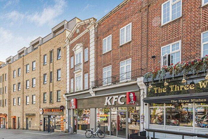 4 Bedroom Flat To Rent In The Broadway, Greenford, UB6