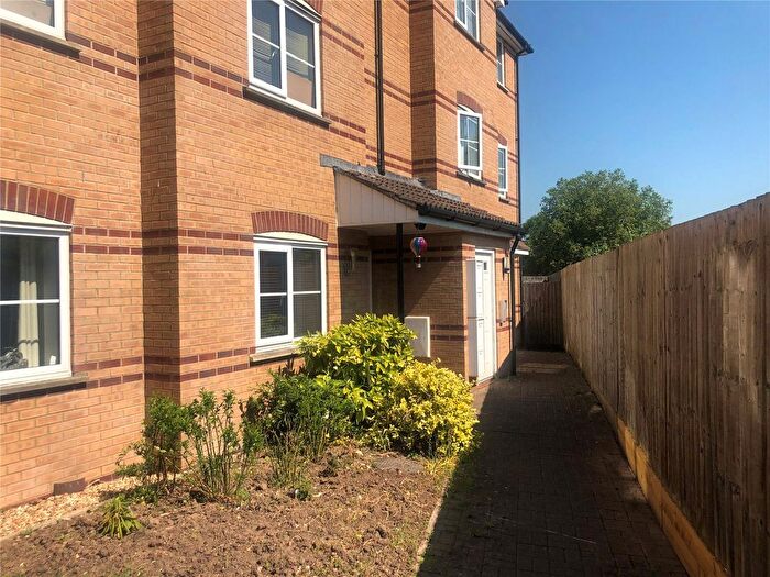 2 Bedroom Flat For Sale In Eastleigh Road, Taunton, Somerset, TA1