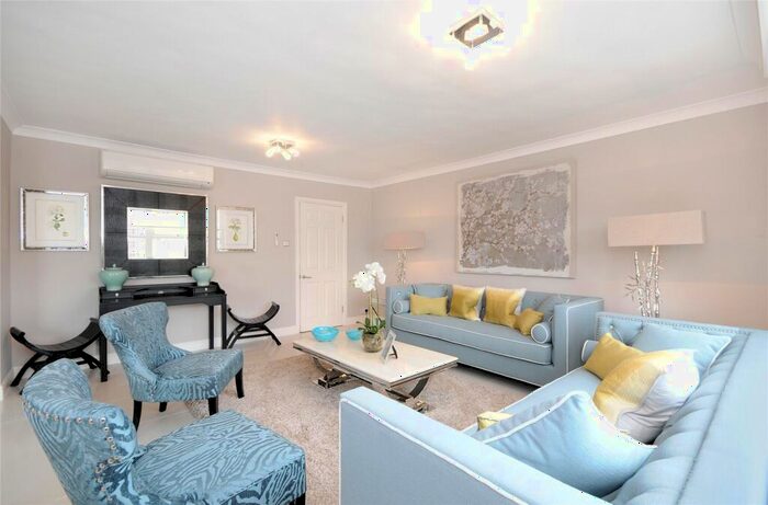 3 Bedroom Flat To Rent In Boydell Court, St. Johns Wood Park, NW8