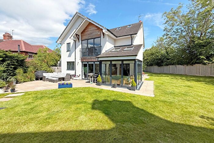 6 Bedroom Property For Sale In Harlow Oval, Harrogate, HG2