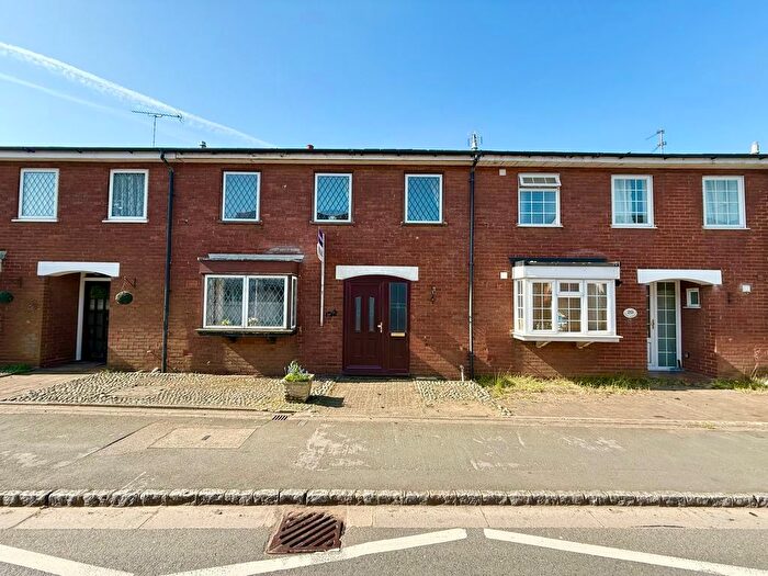 3 Bedroom Terraced House For Sale In High Street, Wing, LU7