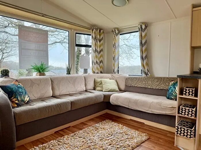 2 Bedroom Park Home For Sale In Bridgerule, Holsworthy, EX22