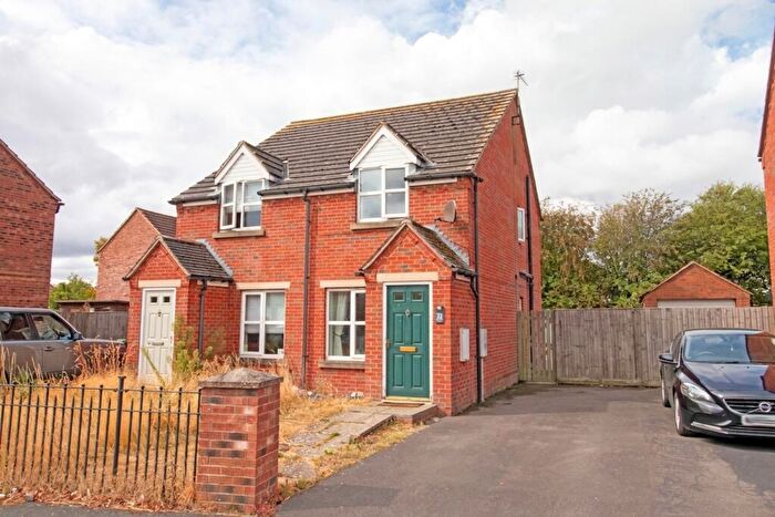 2 Bedroom Semi-Detached House For Sale In Greyfriars Close, Scunthorpe, DN17