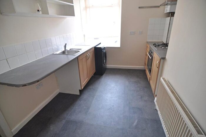 1 Bedroom Flat To Rent In A King Street, Hoyland, S74