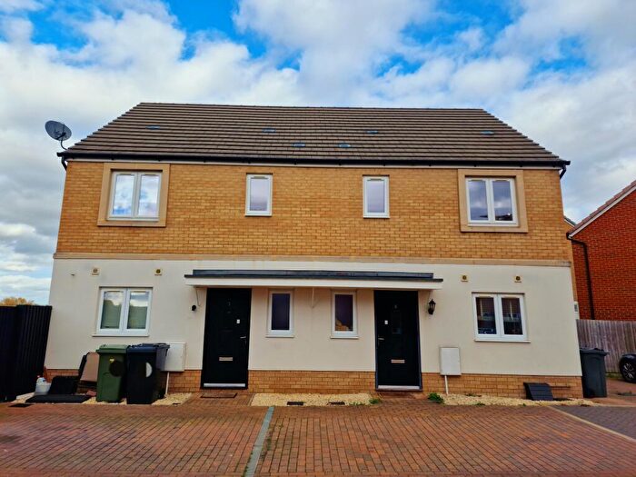 4 Bedroom Semi Detached House To Rent In Swift Close, Hampton Vale, Peterborough, PE7