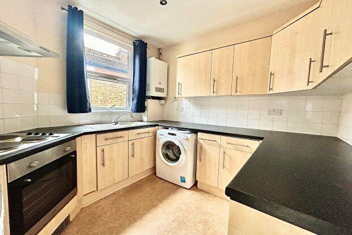 3 Bedroom Property To Rent In Victoria Crescent, London, N15