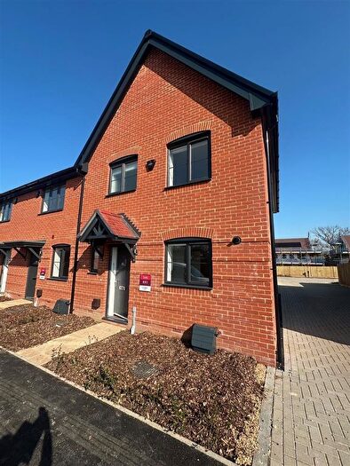 3 Bedroom Semi Detached House To Rent In Beaulieu Road, Whiteley, Fareham, SO30