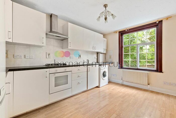 3 Bedroom Apartment To Rent In Edith Road, London, SE25