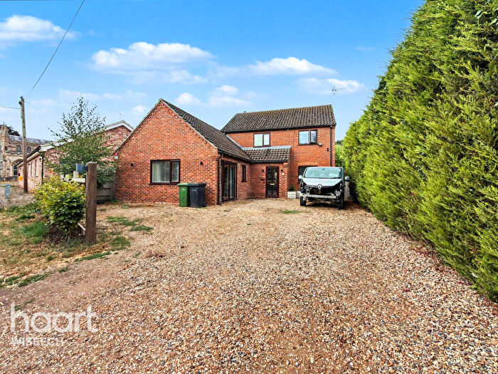 5 Bedroom Detached House For Sale In Church Road, Walpole St Peter, PE14