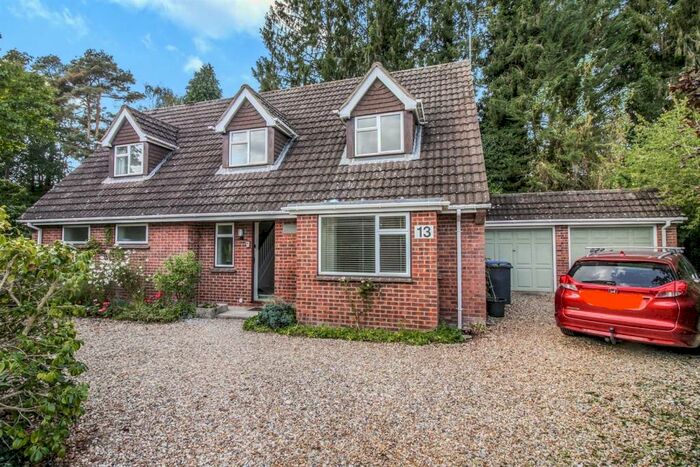 4 Bedroom Chalet To Rent In The Copse, Alderbury, Salisbury, SP5