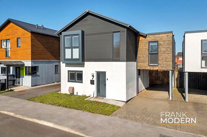 4 Bedroom Detached House For Sale In Forrest Drive, Peterborough, PE7