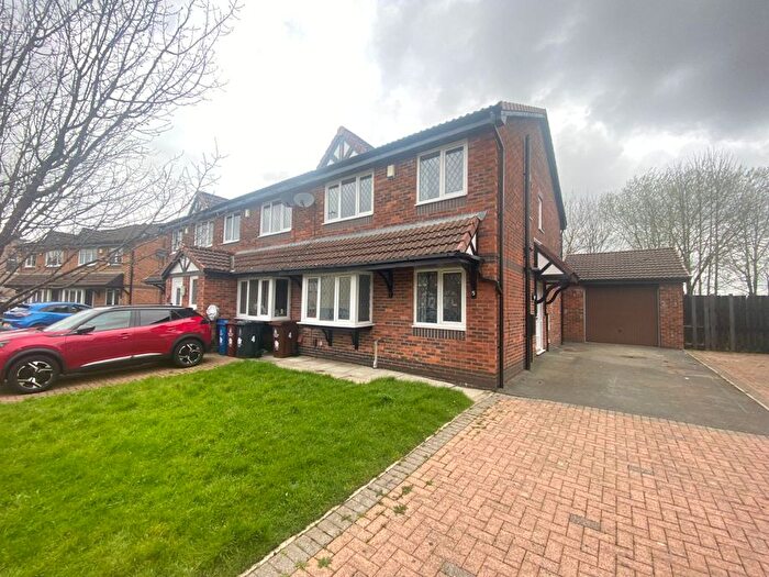 3 Bedroom Semi Detached House To Rent In Farrington Close, Blackburn, BB2