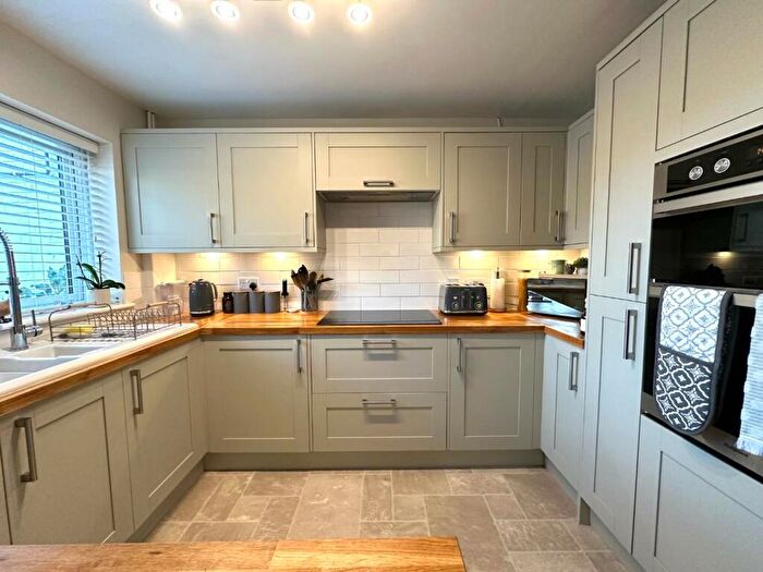 2 Bedroom Terraced House For Sale In Crane Walk, Thorplands Brook, Northampton, NN3