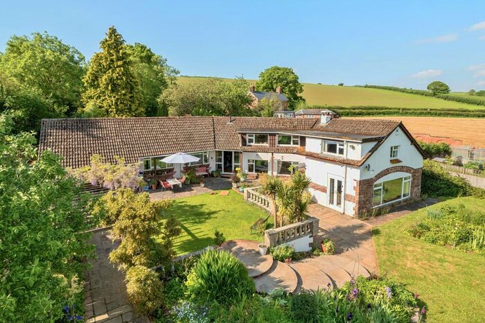 4 Bedroom Detached House For Sale In Near Silverton, EX5