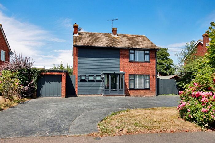 3 Bedroom Detached House For Sale In St. Johns Lane, Hartley, Longfield, Kent, DA3