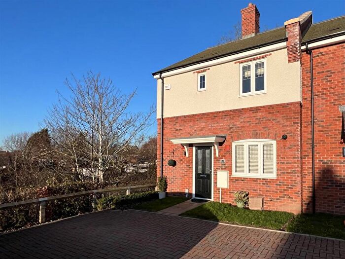 3 Bedroom End Of Terrace House For Sale In Jade Drive, Hagley, Stourbridge, DY9