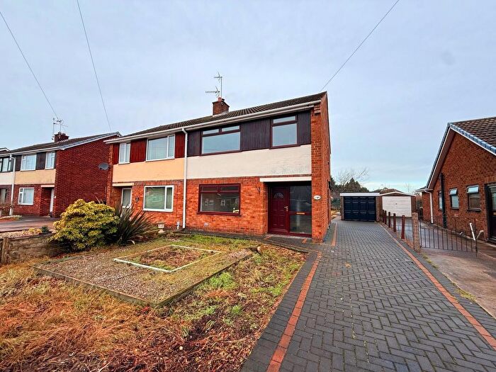 3 Bedroom Semi Detached House To Rent In Fairway, Selby, YO8