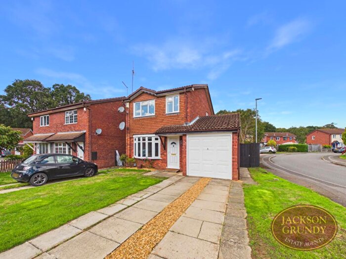 3 Bedroom Detached House For Sale In Wysall Road, The Glades, NN3