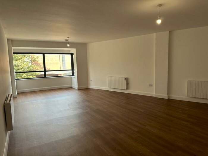 2 Bedroom Flat To Rent In London Road North, Lowestoft, NR32