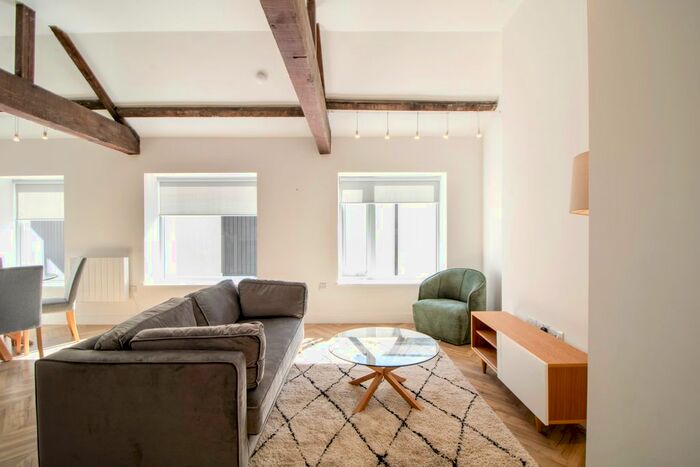 2 Bedroom Flat To Rent In Briggate, Leeds, West Yorks, LS1