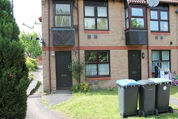 1 Bedroom Maisonette To Rent In Pilgrims Close, Palmers Green, London, N13