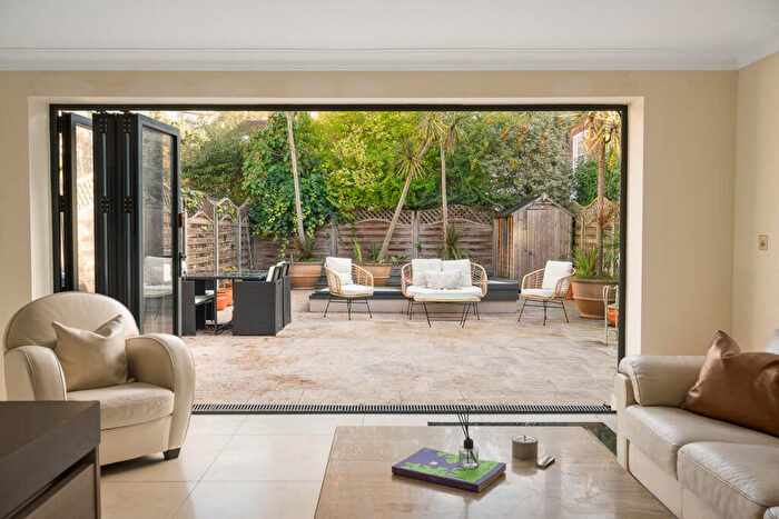 5 Bedroom Semi-Detached House To Rent In The Marlowes, London, NW8