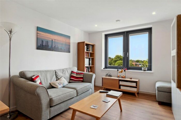 2 Bedroom Flat To Rent In Chartfield Avenue, London, SW15
