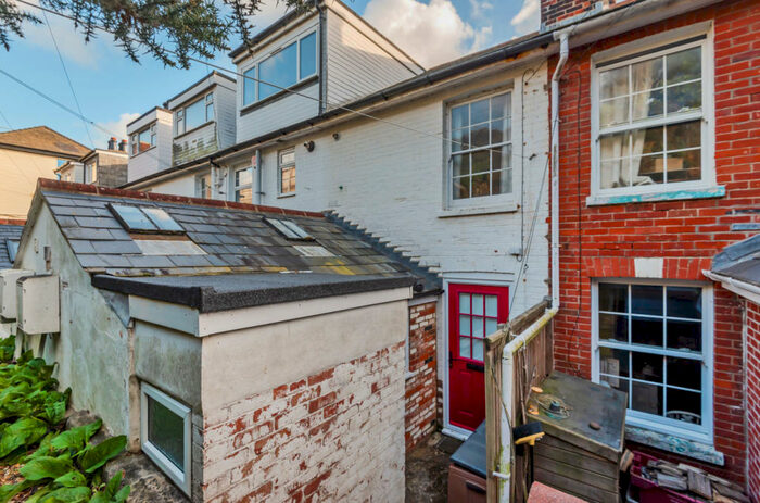 2 Bedroom Terraced House To Rent In Hill Head Road, Fareham, Hampshire, PO14