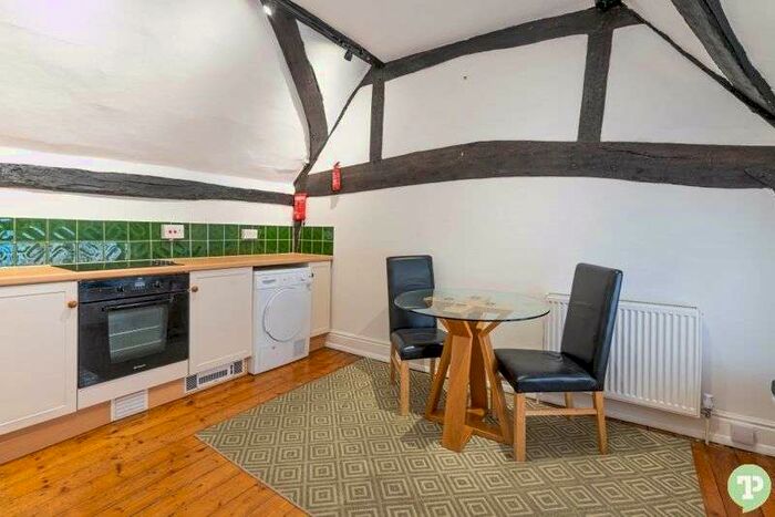 1 Bedroom Property To Rent In Buttermarket, Thame, OX9